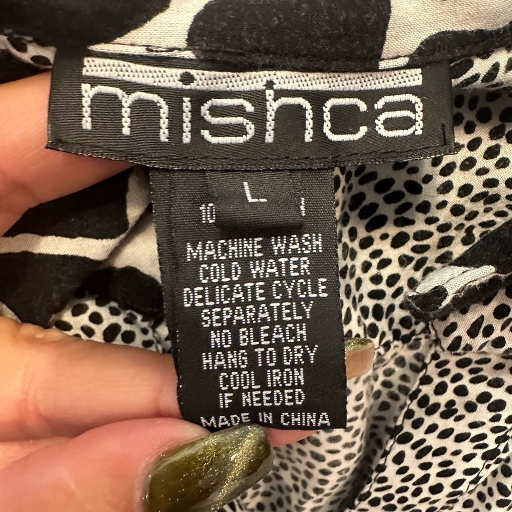 Mishca Women’s Black White Animal Print Button Front Rayon Blouse Top L - Picture 7 of 8